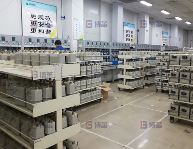 集中測試目視化及規(guī)劃，利用治具進(jìn)行測試自動(dòng)化設(shè)計(jì)