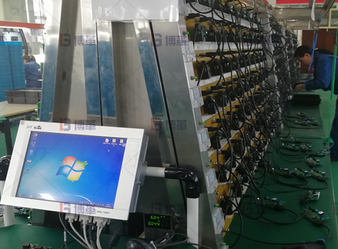 大量使用工裝和治具，提高品質(zhì)和提升生產(chǎn)效率。
